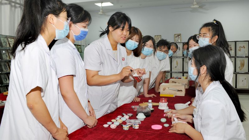 上海社区艾灸培训：掌握养生之道，从了解艾灸开始
